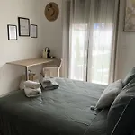 Espace Privee Une Chambre ,Salle Bain Toilettes Chez L Habitants