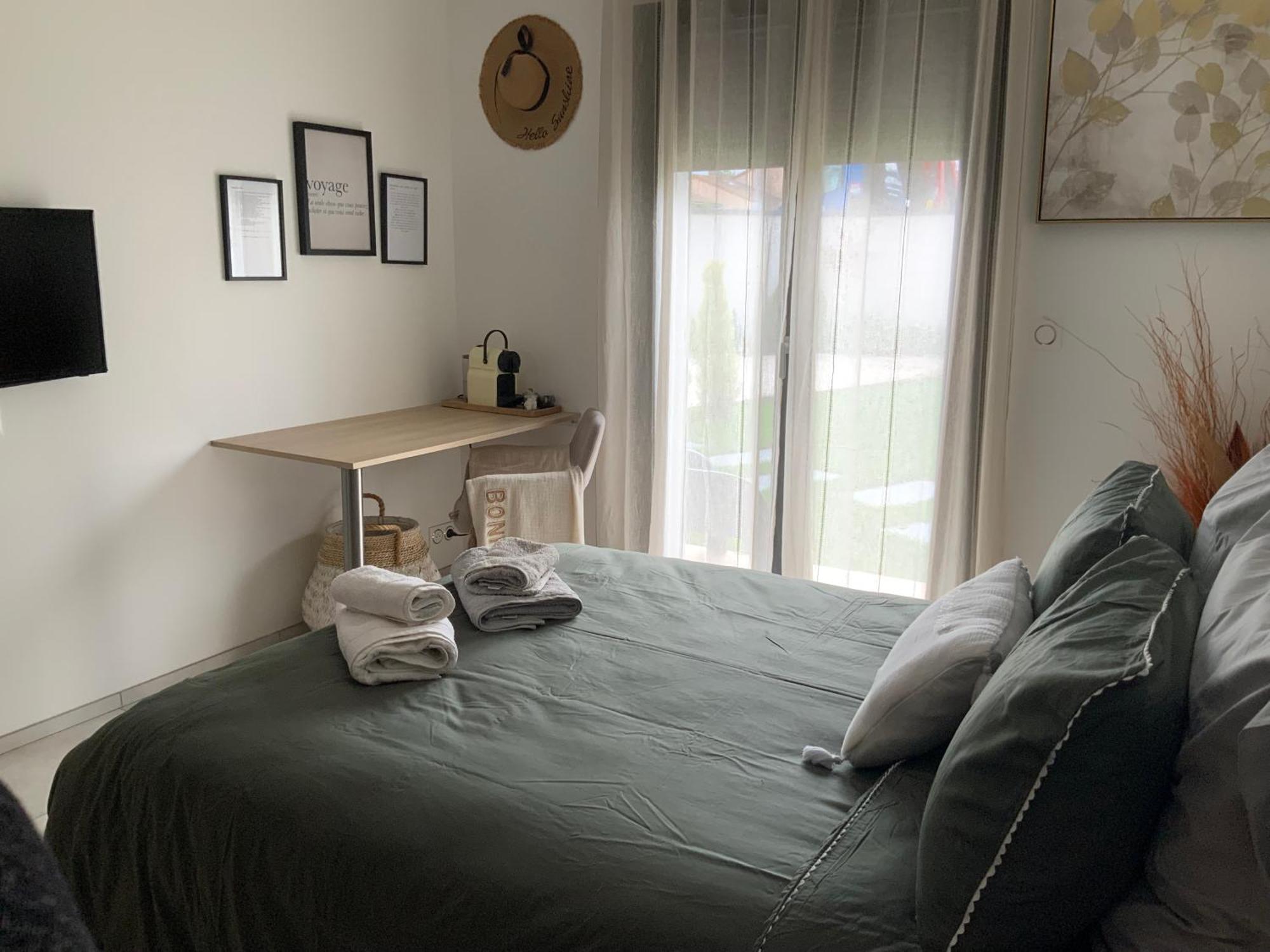 Espace Privee ,salle Bain Toilettes Chez L Habitants Privatunterkunft *