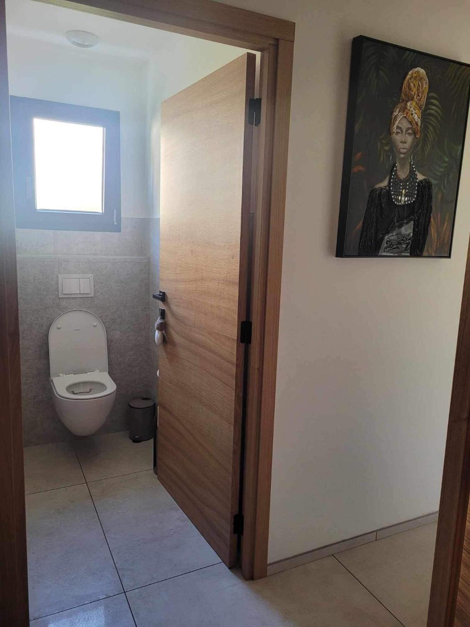 Espace Privee ,salle Bain Toilettes Chez L Habitants *